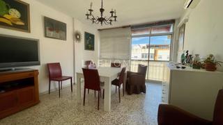 Pis a Perchel Sur - Plaza de Toros Vieja. Amplio y luminoso piso de 4 dormitorios en calle salitre, málaga