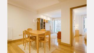 Location Appartement  Avenida avenida de felipe iv, 4. Alquiler de piso amueblado con balcón en amara.