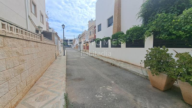 Foto 99d1f3c8-f8c7-4a15-9a6c-68f95446493a. Rent semi detached house with heating in Albufereta Alicante