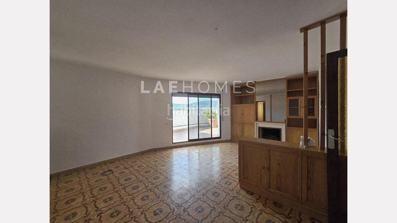 Foto b3569bba-adfa-42f2-9322-ce64515b2927. Àtic amb calefacció a Torrent d'en Pere Parres Terrassa