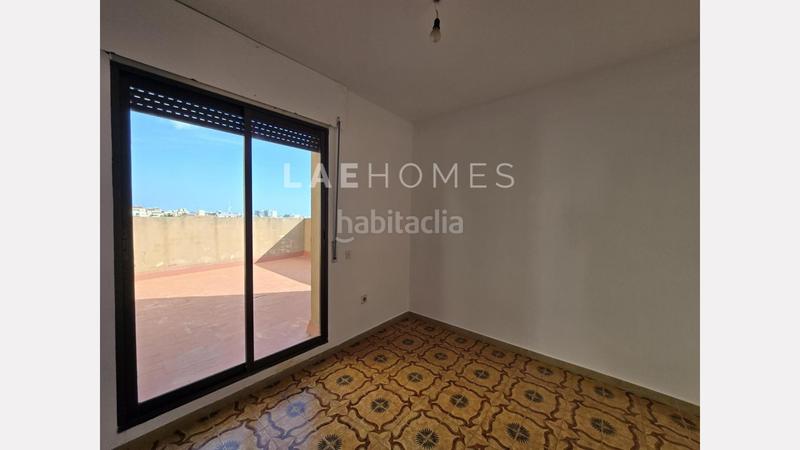 Foto f7ea8c63-cd6a-47f7-b9b0-bd286de654e5. Àtic amb calefacció a Torrent d'en Pere Parres Terrassa