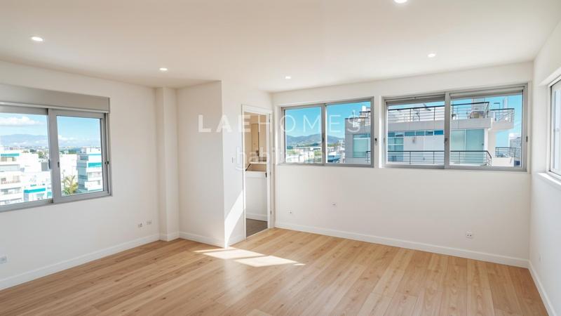 Foto 9c1c9bcf-4ec8-4605-adc8-a8398535b719. Apartament amb piscina a Albufereta Alicante