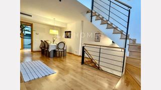 Tríplex  Carrer mora d'ebre. Triplex moderno y totalmente equipado en el corazón residencial