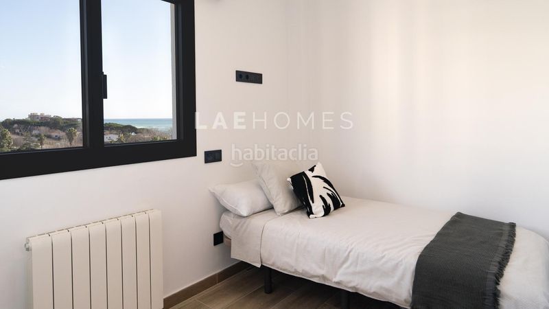 Foto 8127f9db-a6f7-4e6a-828a-ac755f054052. Àtic amb calefacció aparcament piscina a El Balís Sant Andreu de Llavaneres