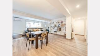 Pis  Calle lluis oliag. Apartamento reformado en monteolivet, listo para entrar a vivir