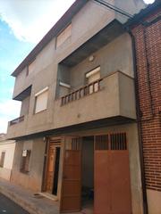 Maison à Membrilla. ¡oportunidad! casa de pueblo con muchas posibilidad de reforma.