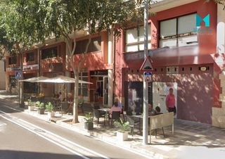 Local Comercial a Plaza Illes Columbretes. Local com. en venta en centro.