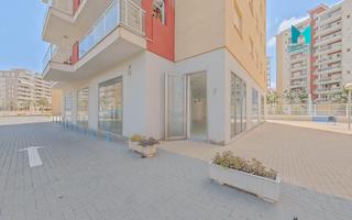 Geschäftsraum in Veneziola. Local com. en venta en la manga del mar menor.