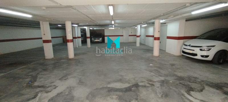 Foto 054d1e30-14bf-4b73-a816-0dafb6db0870. Aparcament cotxe a Catral