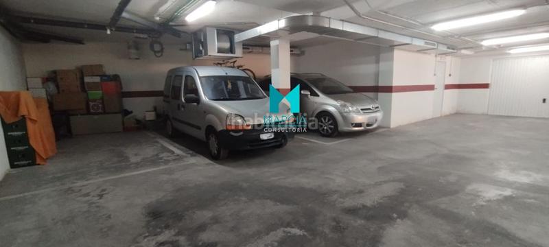 Foto 27de363a-5693-49dc-977a-bf7882cb8400. Aparcament cotxe a Catral