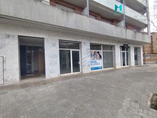 Local commercial à Barri Mion - Puigberenguer. Local com. en venta en manresa.
