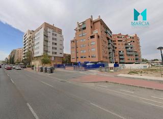 Pis a Juan de Borbón. Piso en venta en centro.