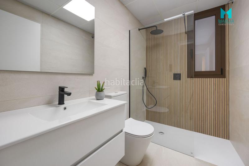 Foto be3b0c35-8683-4b5e-8b4b-093f49fc6505. Appartamento con parcheggio piscina in Centro Alcázares (Los)