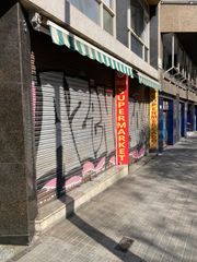 Location Local commercial dans Ronda del guinard 3. Local comercial