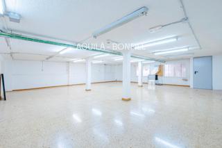 Local Comercial a Trafalgar 15. Local en venta en la calle trafalgar.  2 plantas. 455 m2