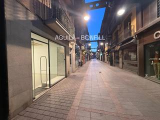 Lloguer Local Comercial a Major 29. Alquiler de local en calle major,  29 de puigcerdà