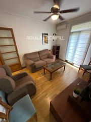 Location Appartement à St. Pere - Sta. Caterina - El Born. Piso en alquiler en ciutat vella.  2hab y 1 baño, amueblado. asc