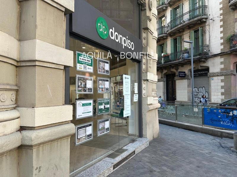 Foto 187d7eb7-3e78-4517-b2bd-055720f2c21c. Rent business premise in de Sants 149 in Sants Barcelona