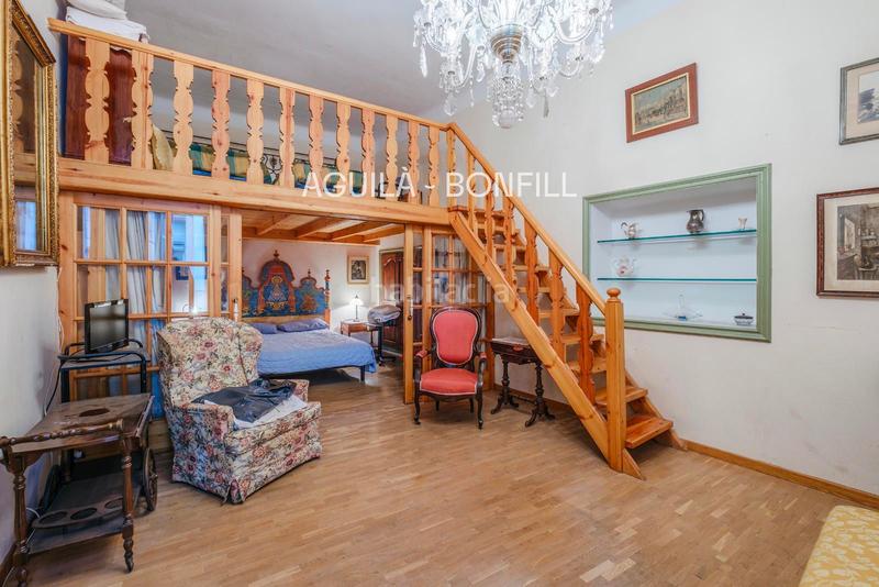 Foto 43bdbc5c-69ee-496f-a407-cea55bc969a1. Etagenwohnung in Gòtic Barcelona