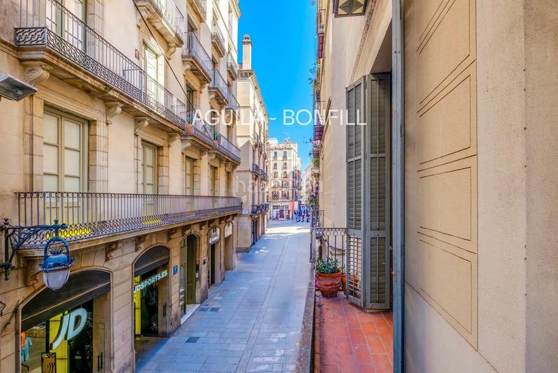 Foto c3a95377-dcfb-4870-9a5e-3bc3d1d5f7f1. Etagenwohnung in Gòtic Barcelona
