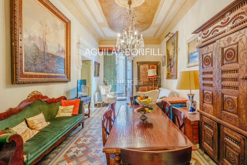 Foto e940fb05-2883-43a1-8c9e-2f610529c5e6. Etagenwohnung in Gòtic Barcelona