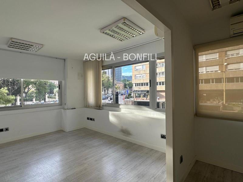 Foto 037d24c5-908b-46ad-a05d-405299c603a0. Miete büro in sabino de arana 20 in Sant Ramon - Maternitat Barcelona