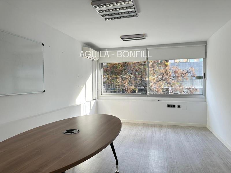 Foto ad4de316-6243-45c9-ab5c-257f1e5fd109. Miete büro in sabino de arana 20 in Sant Ramon - Maternitat Barcelona