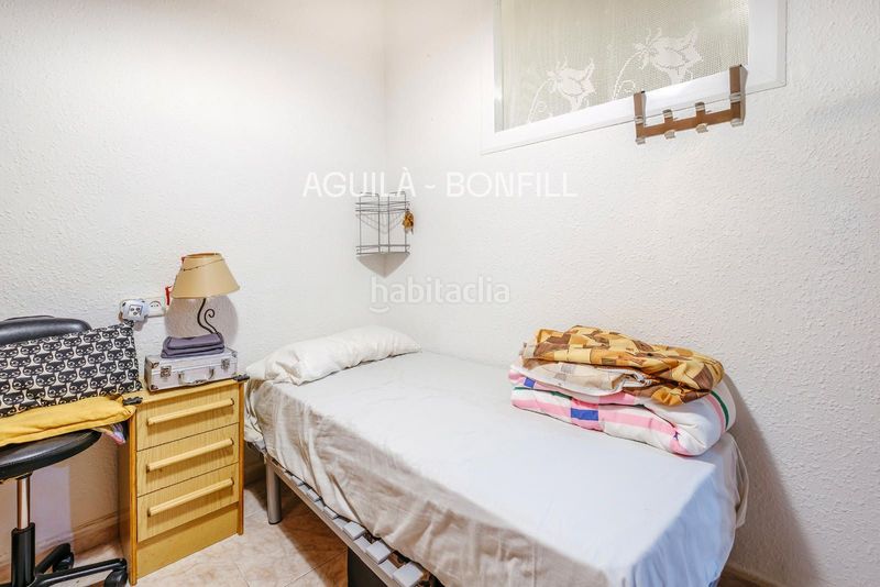Foto 1c9d93a4-5b7a-4011-a17c-a3940d1a17e5. Pis a Sant Antoni Barcelona