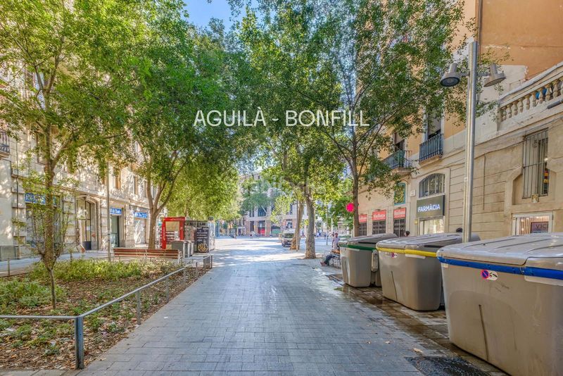 Foto c6b05b67-c11d-40b4-bb1f-1828e99537a7. Pis a Sant Antoni Barcelona