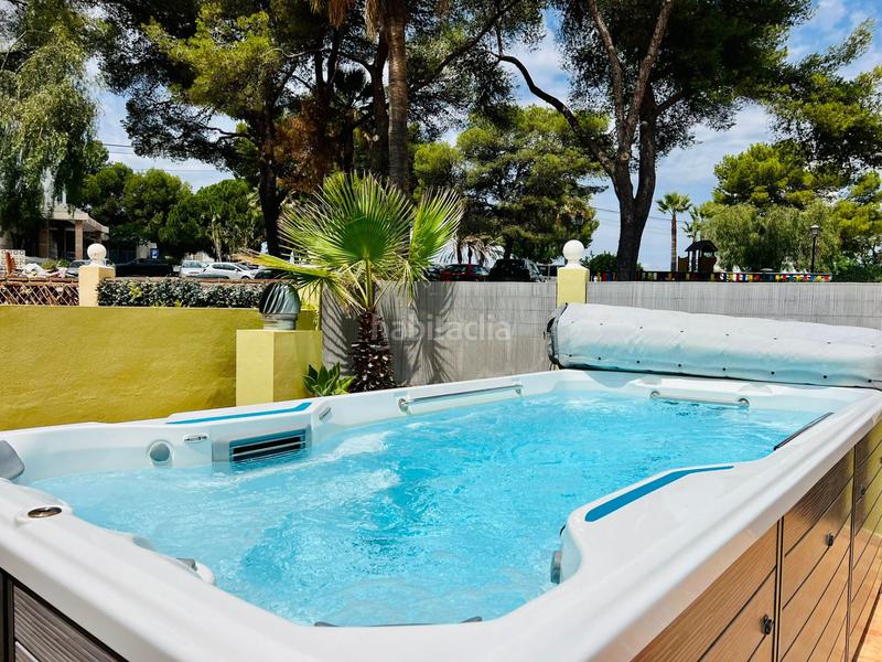 Foto 27db5bc7-74e9-4497-ae9e-d3c6bc137fde. Maison avec parking piscine dans Nueva Andalucía centro Marbella