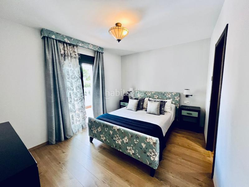 Foto 7cff3222-9e90-4f90-b13c-b60a1a801ed9. Maison avec parking piscine dans Nueva Andalucía centro Marbella