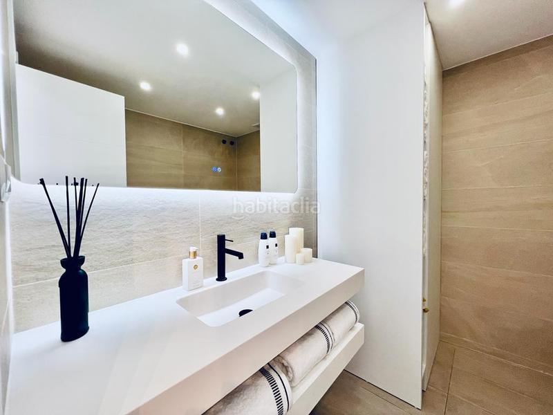 Foto 0c55b669-1a9a-4b23-a231-ef0c8a470bc0. Apartamento lujoso apartamento recientemente renovado en aloha pueblo un haven de elegancia y confort en Marbella
