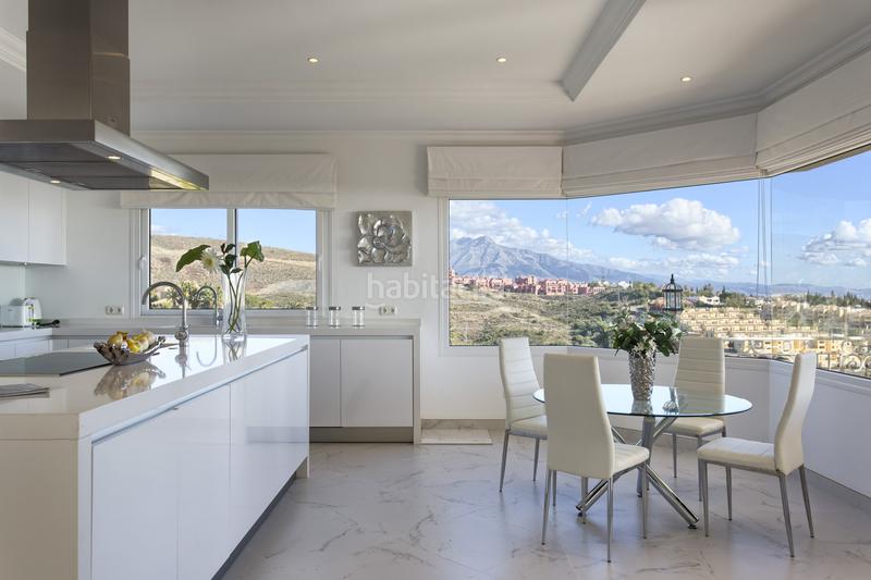 Foto adbb5d0d-3df0-4a8e-8b33-4b7d8923d257. Casa amb aparcament piscina a Los Flamingos Benahavís