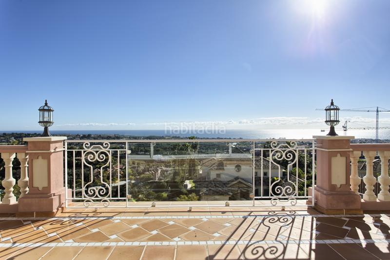 Foto f08e22a1-ee6d-4fe2-9183-269574c9c7c3. Casa amb aparcament piscina a Los Flamingos Benahavís