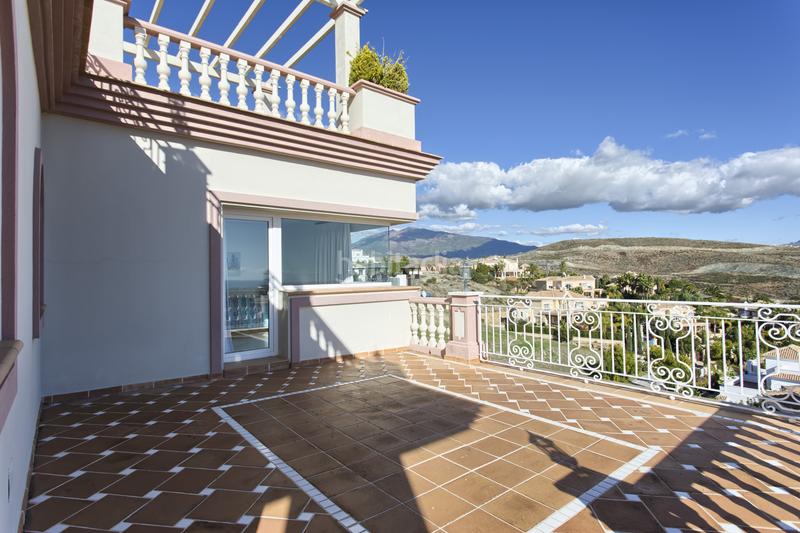 Foto fe810f48-2680-40c4-a5cc-8e0c4b4ecf35. Casa amb aparcament piscina a Los Flamingos Benahavís