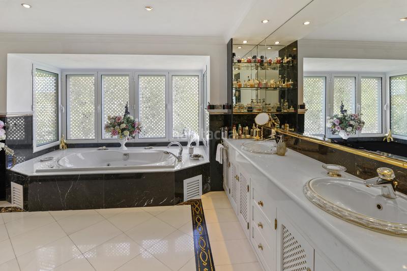 Foto d66d6031-94e7-462d-af66-ad7b49ed6bdf. Maison avec parking piscine dans Casco Antiguo Marbella