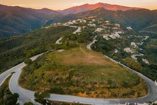 Terreny residencial a Montemayor - Marbella Club. Parcela en monte mayor