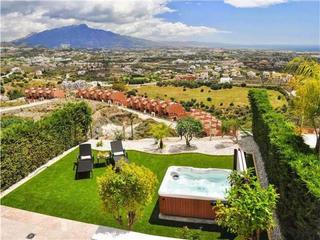 Casa adossada a Casco Antiguo. Adosado en venta en marbella