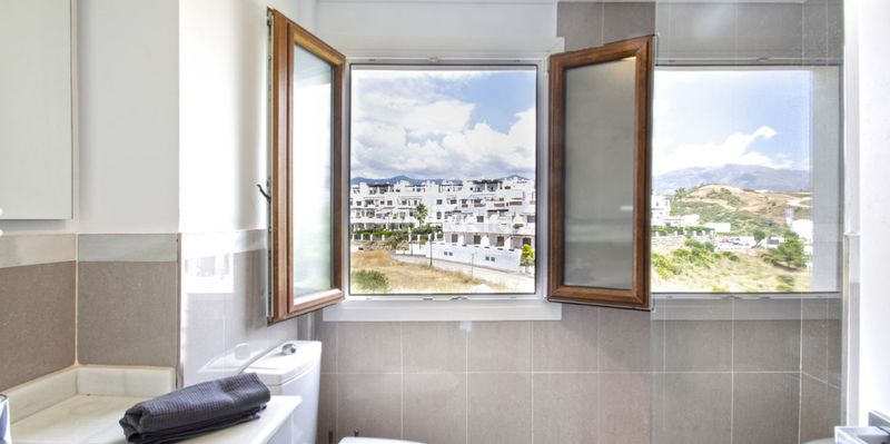 Foto f8296063-7a85-405f-bda8-e00d874f76c2. Casa amb aparcament piscina a Casco Antiguo Marbella