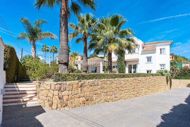 Foto 803c08f4-d5f9-48cd-b879-7827ec327f6b. Casa amb aparcament piscina a Casco Antiguo Marbella