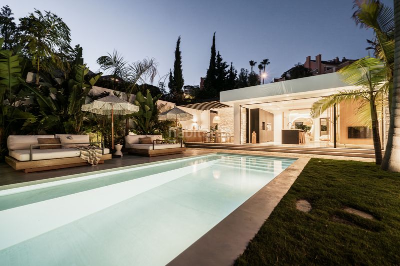 Foto 8061adff-9051-4d42-9043-016074a0e82f. Casa amb aparcament piscina a Casco Antiguo Marbella
