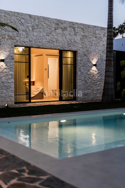 Foto f4eadb0d-1975-474a-afcb-4d709418d31f. Casa amb aparcament piscina a Casco Antiguo Marbella