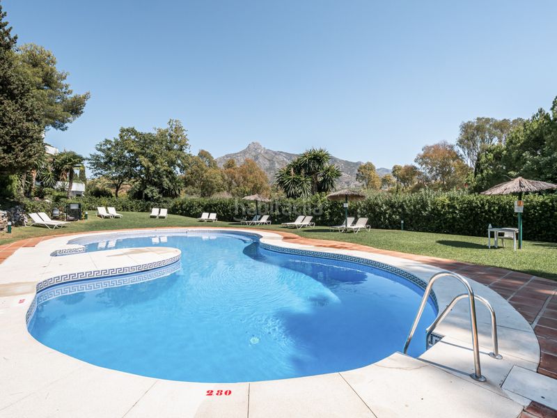 Foto c76d4c0a-12be-472a-80a6-f026d9ba6376. Apartament amb aparcament piscina a Casco Antiguo Marbella