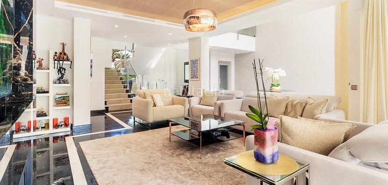 Foto 976ddbac-228f-489c-b12f-86b1cdd380dc. Casa amb aparcament piscina a Casco Antiguo Marbella