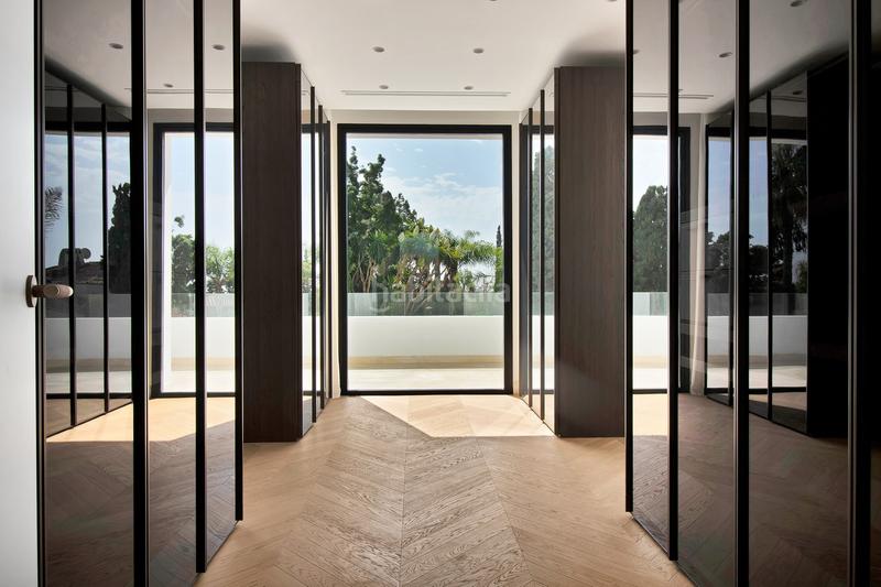 Foto 2a6f16c0-17b6-4040-a14a-c7f23473ef8e. Casa in Puente Romano Marbella