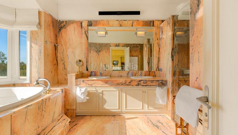 Foto 1301b286-a579-40dd-a173-ace8355338e8. Haus mit parking pool in Casco Antiguo Marbella