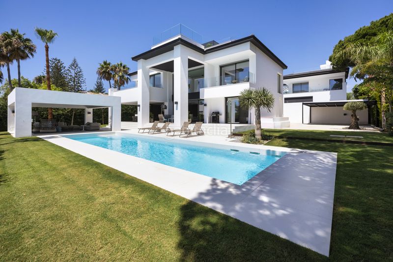 Foto c14d4d2c-d6c0-4cd2-b339-217110fd9cb1. Casa amb aparcament piscina a Casco Antiguo Marbella