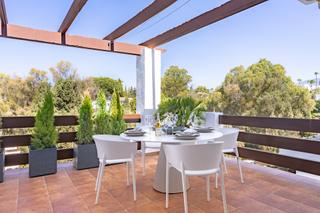 Apartament a Puente Romano. Apartamento duplex en marbella milla de oro