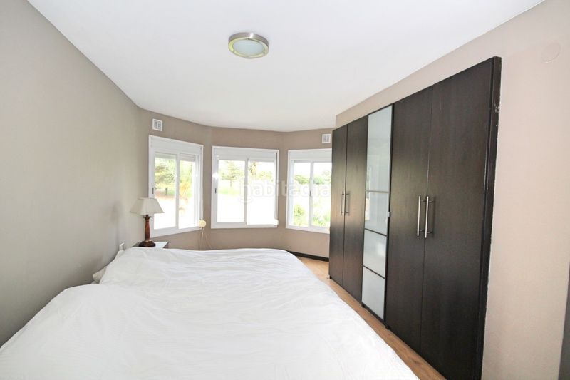 Foto 1ea8daaf-079f-4f73-9829-ebb0dd6b91a7. Casa amb aparcament piscina a Los Naranjos Marbella