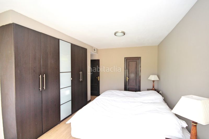 Foto ed3bebe5-53cb-43f5-8292-8f61f7139438. Casa amb aparcament piscina a Los Naranjos Marbella